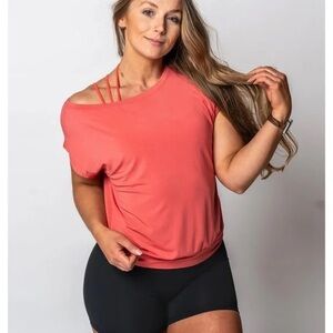 P'tula Boxy Open Back Relaxed Short Sleeve Tee - Pink